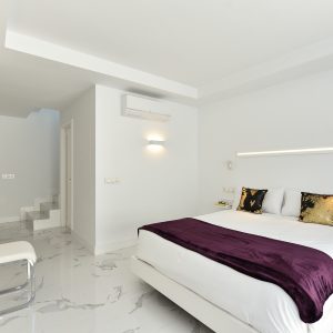 fe91dd00-067e-4574-9686-74d54a323168